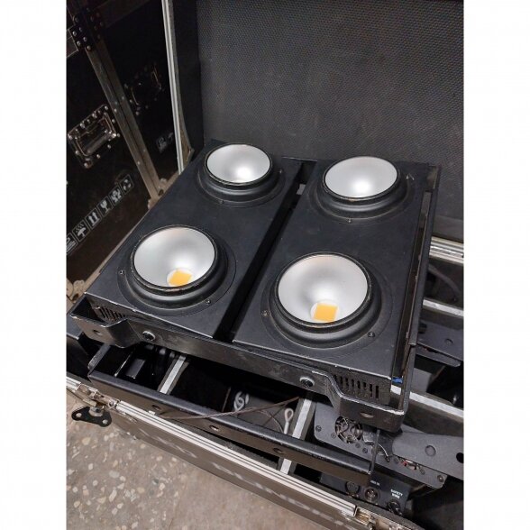 LED blinders SET (2x2 + 2x4) + flightcase 1