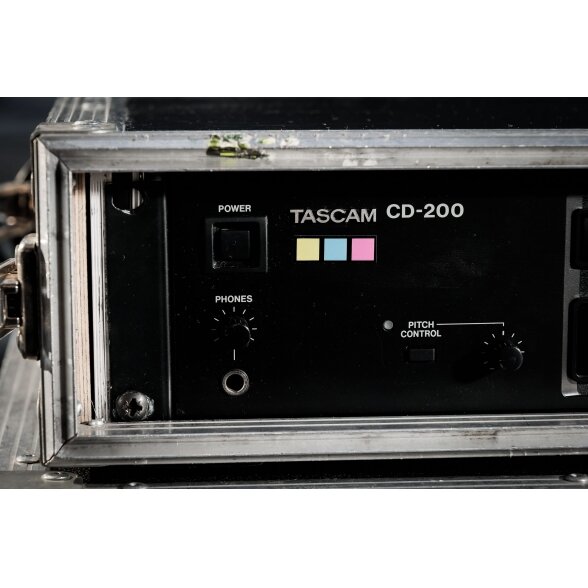 TASCAM CD-200